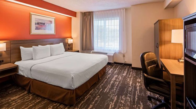 Charlevoix Inn & Sts SureStay Coll by BW Room