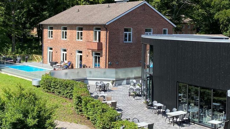 <b>Best Western Valhall Park Hotel Pool</b>. Images powered by <a href="https://iceportal.shijigroup.com/" title="IcePortal" target="_blank">IcePortal</a>.