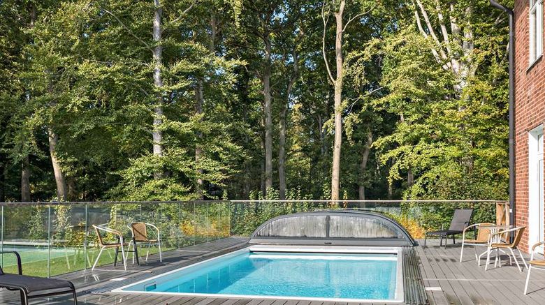 <b>Best Western Valhall Park Hotel Pool</b>. Images powered by <a href="https://iceportal.shijigroup.com/" title="IcePortal" target="_blank">IcePortal</a>.