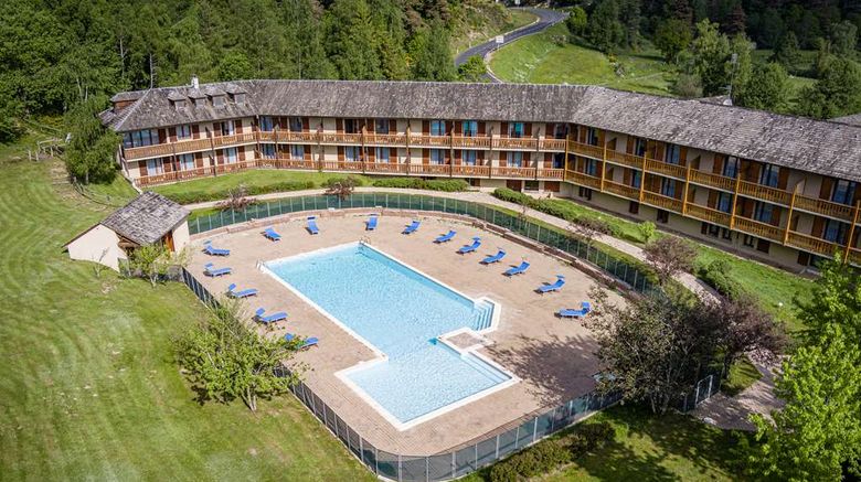 <b>Les Hameaux de Lozere, Sure Hotel by BW Pool</b>. Images powered by <a href="https://iceportal.shijigroup.com/" title="IcePortal" target="_blank">IcePortal</a>.