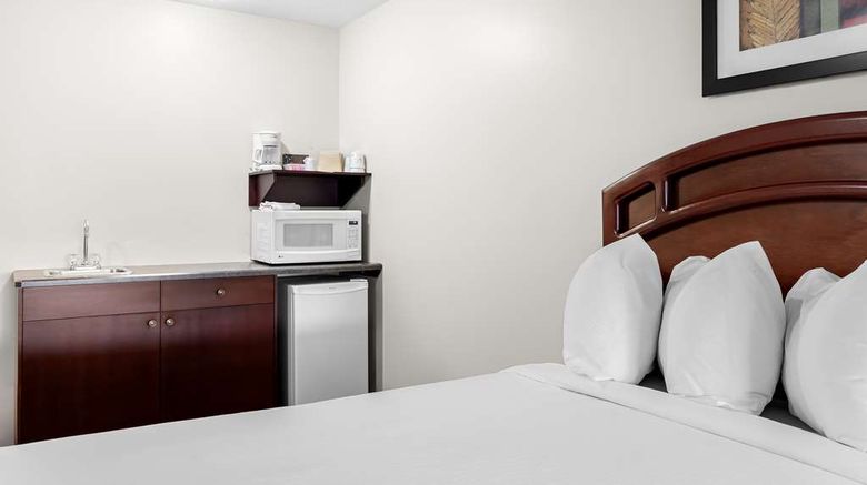 <b>SureStay Plus by Best Western Hardisty Room</b>. Images powered by <a href="https://iceportal.shijigroup.com/" title="IcePortal" target="_blank">IcePortal</a>.