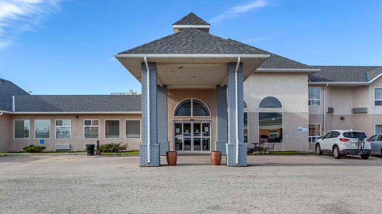 <b>Quality Inn & Stes Edmonton Intl Airport Exterior</b>. Images powered by <a href="https://iceportal.shijigroup.com/" title="IcePortal" target="_blank">IcePortal</a>.