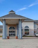 Quality Inn & Stes Edmonton Intl Airport
