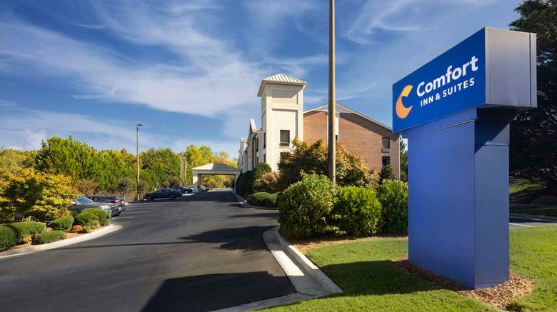 <b>Comfort Inn & Suites Exterior</b>. Images powered by <a href="https://iceportal.shijigroup.com/" title="IcePortal" target="_blank">IcePortal</a>.