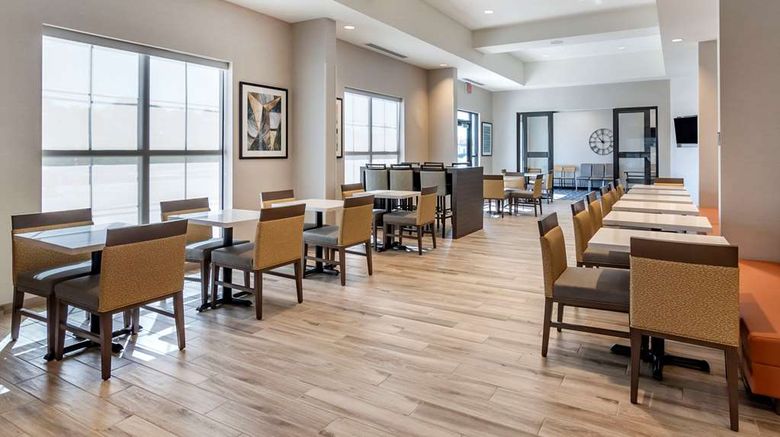 <b>Comfort Suites Grandview-Kansas City Restaurant</b>. Images powered by <a href="https://iceportal.shijigroup.com/" title="IcePortal" target="_blank">IcePortal</a>.
