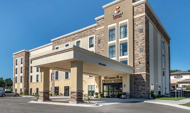 Comfort Suites Grandview-Kansas City Exterior