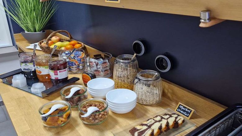 <b>Kyriad Direct Limoges Nord Restaurant</b>. Images powered by <a href="https://iceportal.shijigroup.com/" title="IcePortal" target="_blank">IcePortal</a>.
