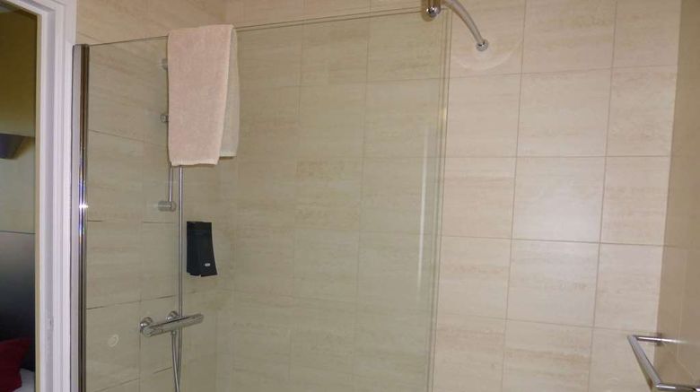 <b>Hotel Terre de Loire Room</b>. Images powered by <a href="https://iceportal.shijigroup.com/" title="IcePortal" target="_blank">IcePortal</a>.