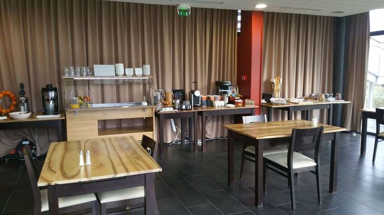 <b>Hotel Terre de Loire Restaurant</b>. Images powered by <a href="https://iceportal.shijigroup.com/" title="IcePortal" target="_blank">IcePortal</a>.