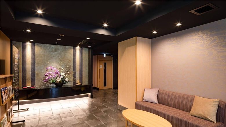 <b>Comfort Inn Kyoto Shijokarasuma Lobby</b>. Images powered by <a href="https://iceportal.shijigroup.com/" title="IcePortal" target="_blank">IcePortal</a>.