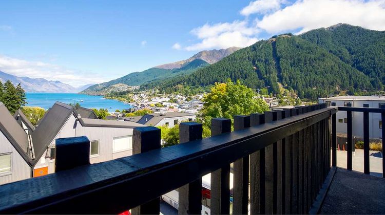 Heartland Hotel Queenstown Exterior