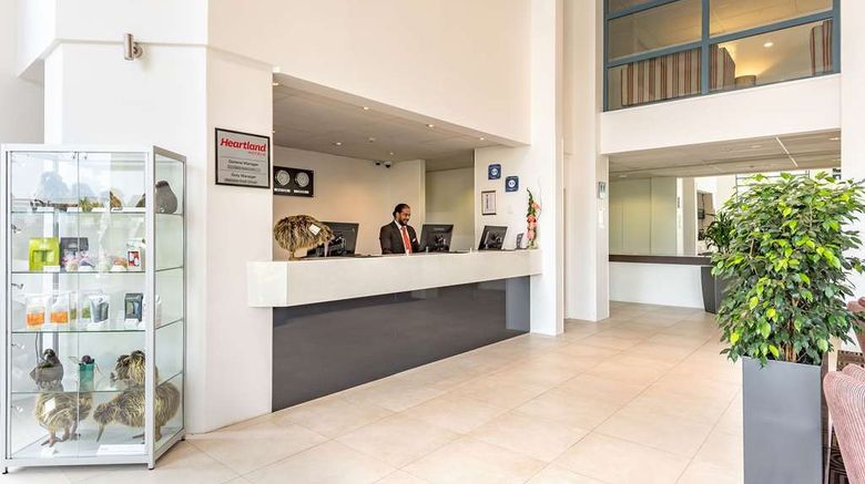 <b>Heartland Hotel Auckland Airport Lobby</b>. Images powered by <a href="https://iceportal.shijigroup.com/" title="IcePortal" target="_blank">IcePortal</a>.
