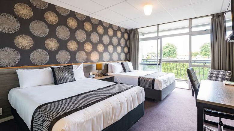 <b>Heartland Ambassador Hotel Hamilton Room</b>. Images powered by <a href="https://iceportal.shijigroup.com/" title="IcePortal" target="_blank">IcePortal</a>.