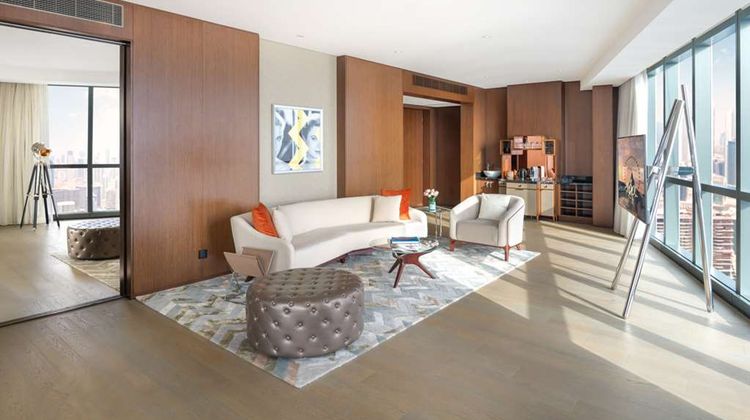 Paramount Hotel Dubai Suite
