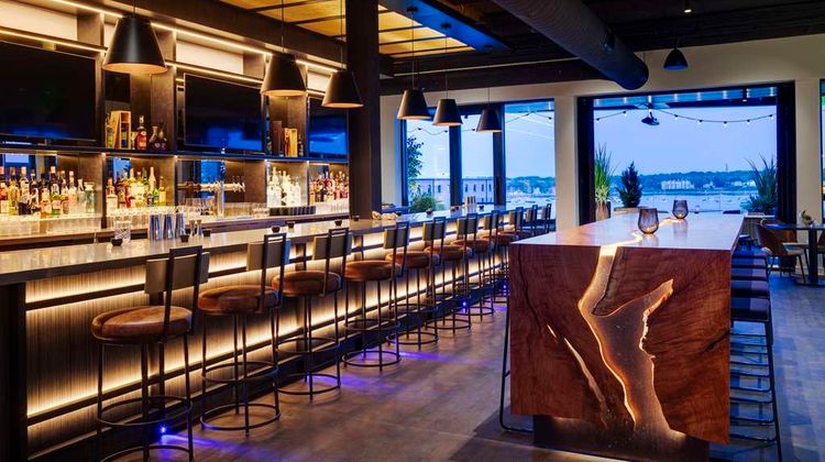 Canopy by Hilton Portland Waterfront Restaurant