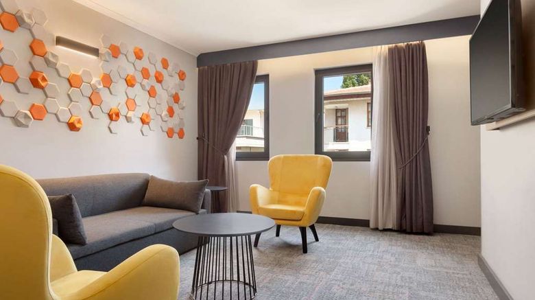 <b>Days Hotel by Wyndham Cankaya Suite</b>. Images powered by <a href="https://iceportal.shijigroup.com/" title="IcePortal" target="_blank">IcePortal</a>.