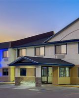 Travelodge by Wyndham Fargo