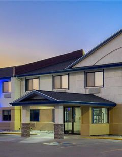 Travelodge by Wyndham Fargo