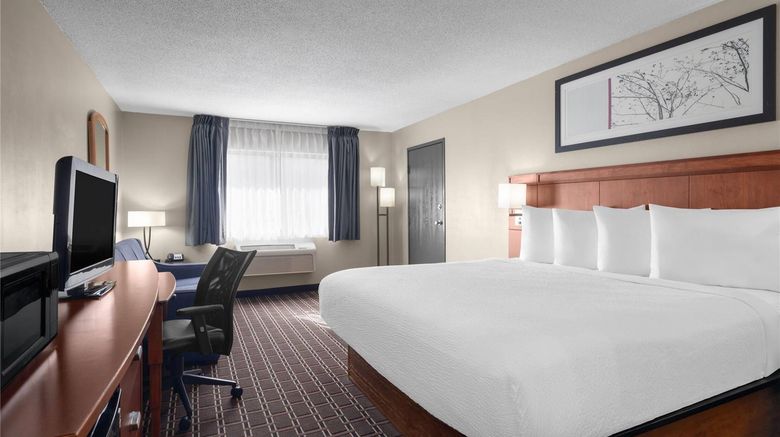 <b>Travelodge by Wyndham Fargo Room</b>. Images powered by <a href="https://iceportal.shijigroup.com/" title="IcePortal" target="_blank">IcePortal</a>.