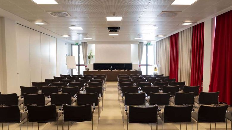 <b>Hotel Nazionale Meeting</b>. Images powered by <a href="https://iceportal.shijigroup.com/" title="IcePortal" target="_blank">IcePortal</a>.