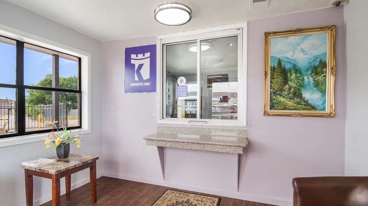 Knights Inn North Richland Hills Lobby