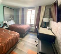 Super 8 by Wyndham Brooklyn Williamsburg Room