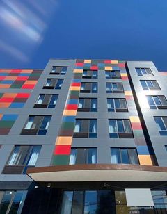 Super 8 by Wyndham Brooklyn Williamsburg