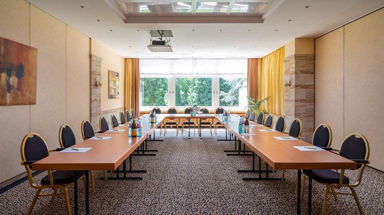 <b>Parkhotel Am Taunus Meeting</b>. Images powered by <a href="https://iceportal.shijigroup.com/" title="IcePortal" target="_blank">IcePortal</a>.