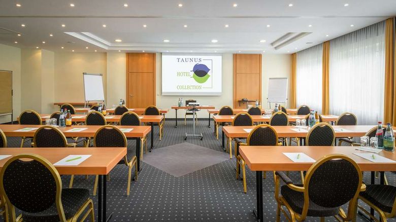 <b>Parkhotel Am Taunus Meeting</b>. Images powered by <a href="https://iceportal.shijigroup.com/" title="IcePortal" target="_blank">IcePortal</a>.