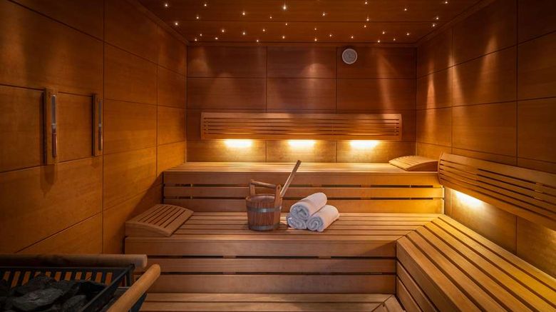 <b>Parkhotel Am Taunus Spa</b>. Images powered by <a href="https://iceportal.shijigroup.com/" title="IcePortal" target="_blank">IcePortal</a>.