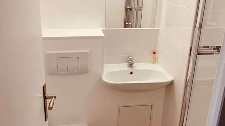 <b>Hotel Premiere Classe Rennes Ouest Room</b>. Images powered by <a href="https://iceportal.shijigroup.com/" title="IcePortal" target="_blank">IcePortal</a>.