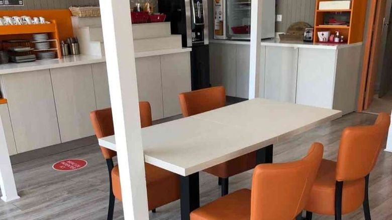 <b>Hotel Premiere Classe Rennes Ouest Restaurant</b>. Images powered by <a href="https://iceportal.shijigroup.com/" title="IcePortal" target="_blank">IcePortal</a>.