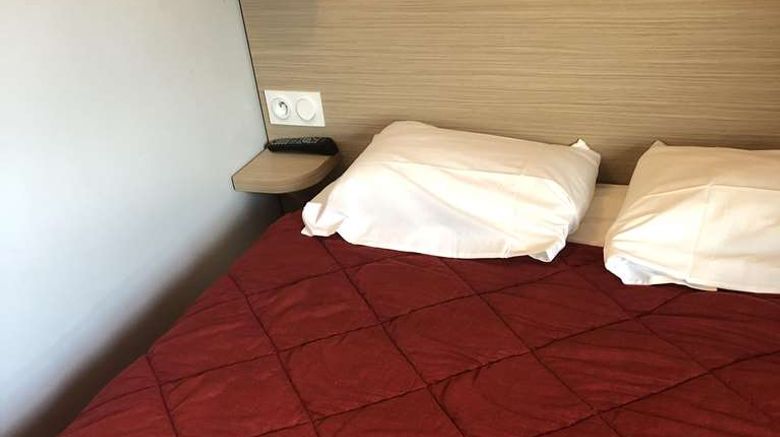 <b>Hotel Premiere Classe Rennes Ouest Room</b>. Images powered by <a href="https://iceportal.shijigroup.com/" title="IcePortal" target="_blank">IcePortal</a>.