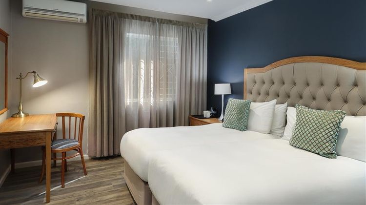 Premier Express Inn George Room