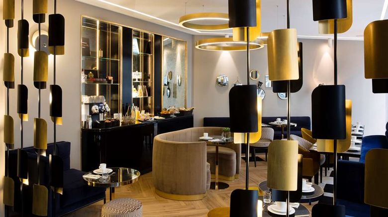 <b>Le 10 Bis Hotel Restaurant</b>. Images powered by <a href="https://iceportal.shijigroup.com/" title="IcePortal" target="_blank">IcePortal</a>.
