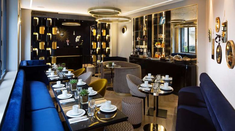 <b>Le 10 Bis Hotel Restaurant</b>. Images powered by <a href="https://iceportal.shijigroup.com/" title="IcePortal" target="_blank">IcePortal</a>.