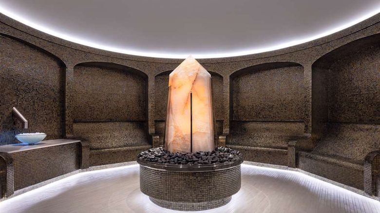 <b>Crockfords Las Vegas-LXR Hotels & Resort Spa</b>. Images powered by <a href="https://iceportal.shijigroup.com/" title="IcePortal" target="_blank">IcePortal</a>.