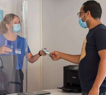 Kyriad Direct Toulon Ouest La Seyne-sur Lobby