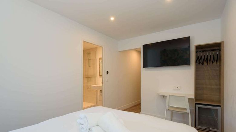 <b>Kyriad Direct Toulon Ouest La Seyne-sur Room</b>. Images powered by <a href="https://iceportal.shijigroup.com/" title="IcePortal" target="_blank">IcePortal</a>.