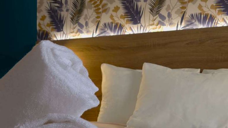 <b>Kyriad Direct Toulon Ouest La Seyne-sur Room</b>. Images powered by <a href="https://iceportal.shijigroup.com/" title="IcePortal" target="_blank">IcePortal</a>.