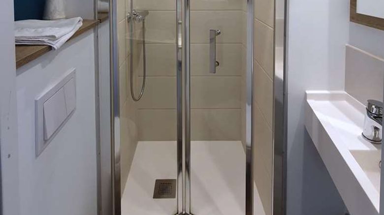 <b>Kyriad Direct Toulon Ouest La Seyne-sur Suite</b>. Images powered by <a href="https://iceportal.shijigroup.com/" title="IcePortal" target="_blank">IcePortal</a>.