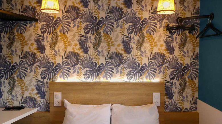 <b>Kyriad Direct Toulon Ouest La Seyne-sur Room</b>. Images powered by <a href="https://iceportal.shijigroup.com/" title="IcePortal" target="_blank">IcePortal</a>.