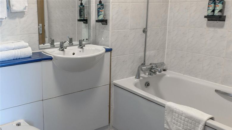 <b>Embassy Newcastle, Sure Hotel Coll by BW Room</b>. Images powered by <a href="https://iceportal.shijigroup.com/" title="IcePortal" target="_blank">IcePortal</a>.