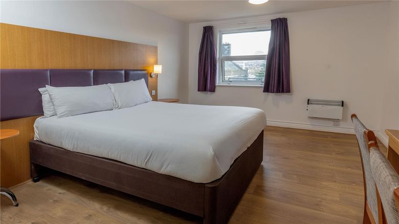 <b>Embassy Newcastle, Sure Hotel Coll by BW Room</b>. Images powered by <a href="https://iceportal.shijigroup.com/" title="IcePortal" target="_blank">IcePortal</a>.