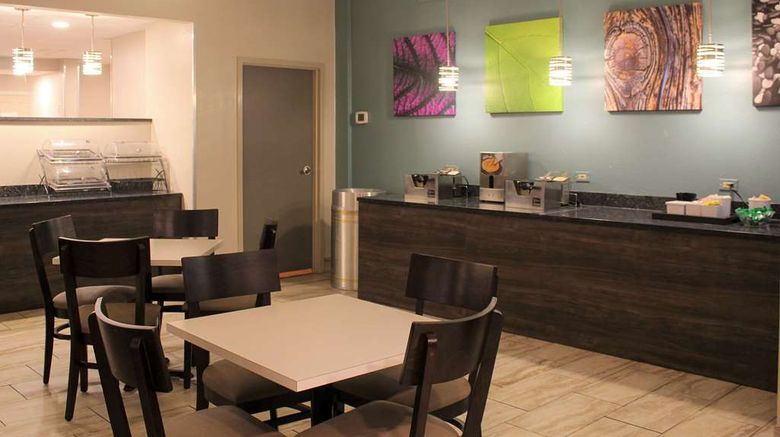 <b>Sleep Inn Indianapolis East Restaurant</b>. Images powered by <a href="https://iceportal.shijigroup.com/" title="IcePortal" target="_blank">IcePortal</a>.