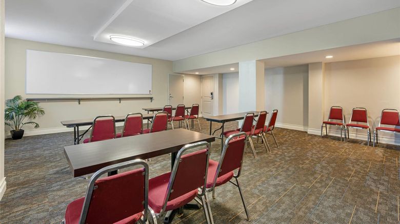 <b>Sleep Inn Indianapolis East Meeting</b>. Images powered by <a href="https://iceportal.shijigroup.com/" title="IcePortal" target="_blank">IcePortal</a>.