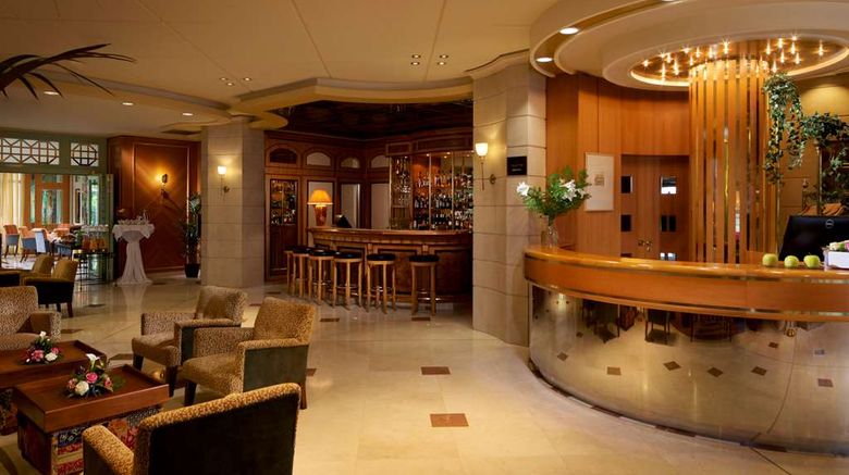 <b>Hotel Parc Belair Lobby</b>. Images powered by <a href="https://iceportal.shijigroup.com/" title="IcePortal" target="_blank">IcePortal</a>.