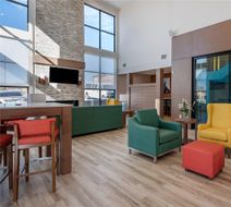 Comfort Suites East-Medical Center Area Lobby