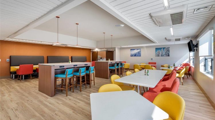 Comfort Suites East-Medical Center Area Restaurant