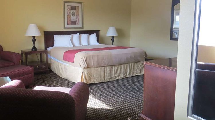 Travelodge by Wyndham Stratton Room
